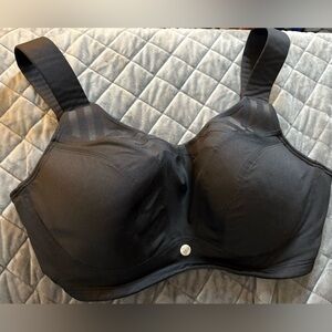 42DDD Lane Bryant Livi Active brand underwire sports bra